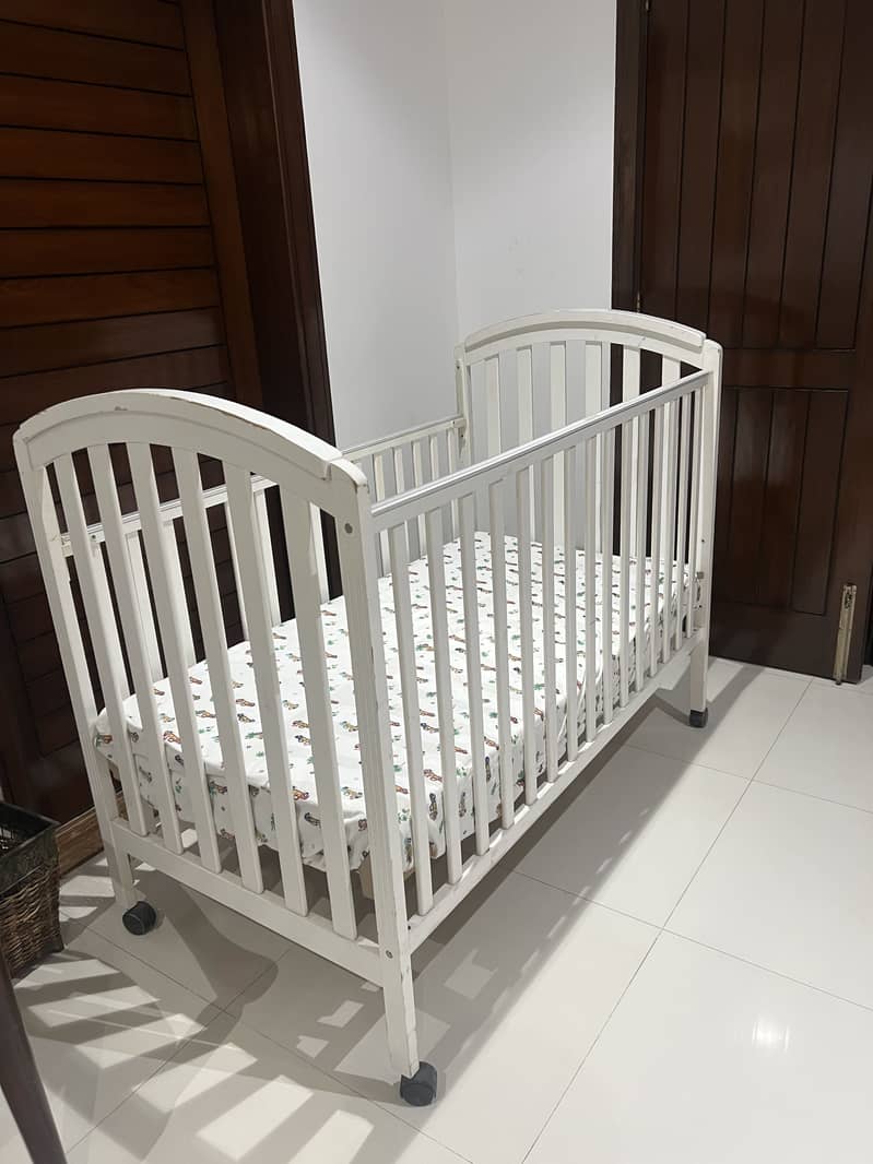 Baby cot 0