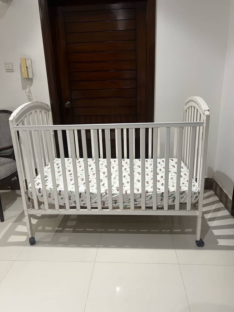 Baby cot 1