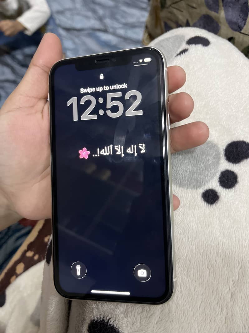 Apple iPhone 11 4