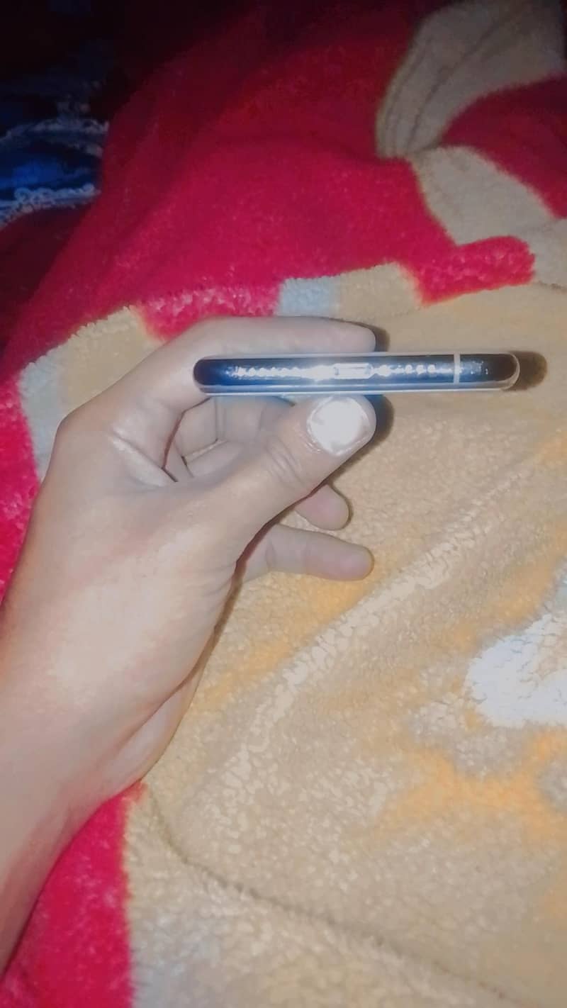Apple iPhone XS 0