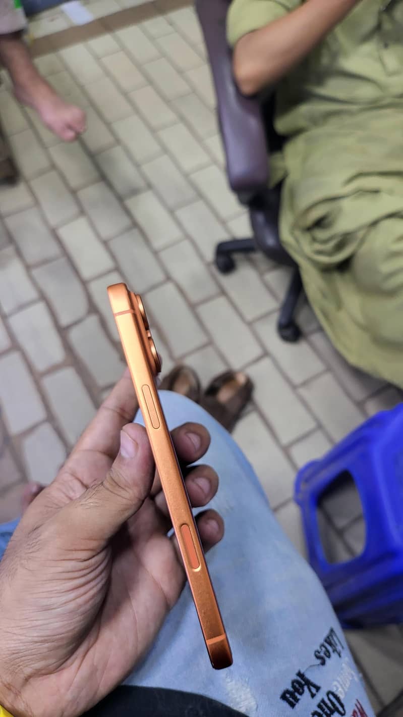 Apple iPhone 17 Pro Max 3