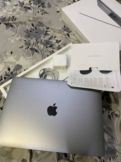Apple MacBook Air M1 2020 | 8GB RAM | 256GB SSD | Excellent Condition