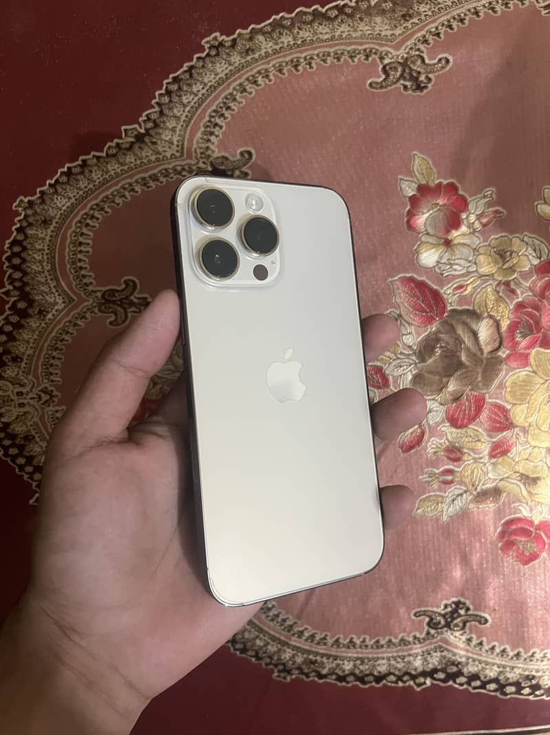 Apple iPhone 14 Pro Max 2