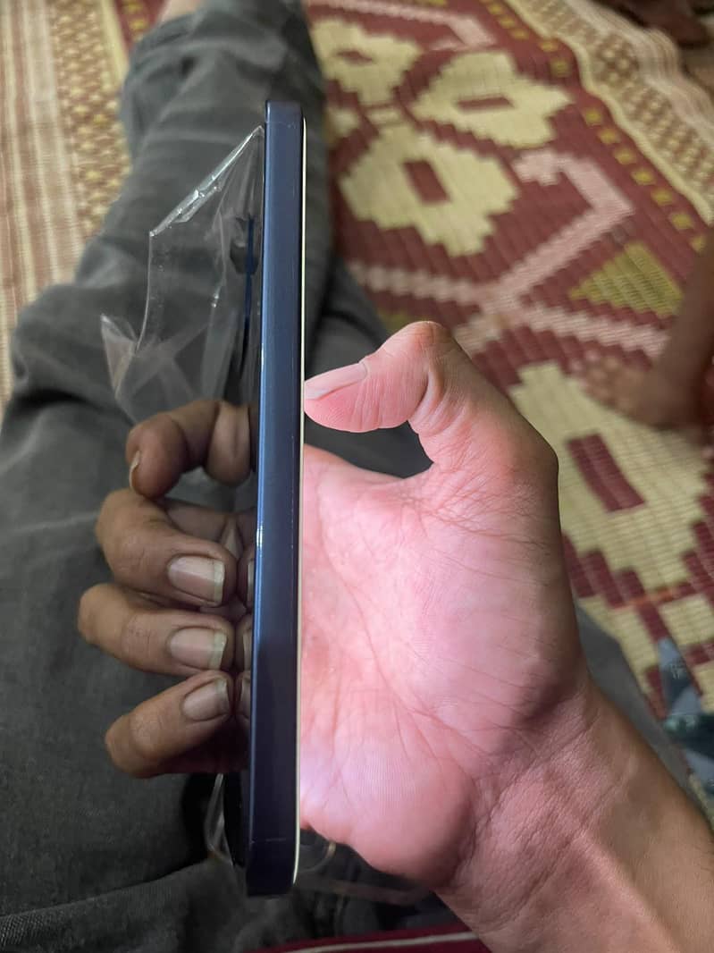 OPPO A6 pro 6