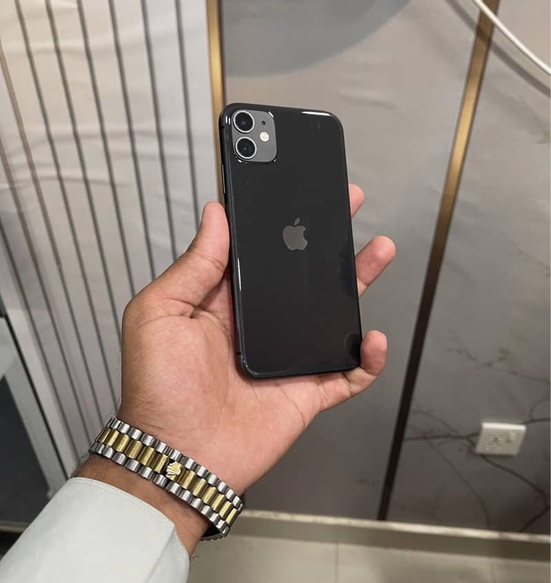 Apple iPhone 11 0