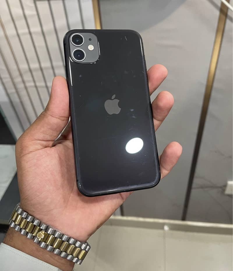Apple iPhone 11 4