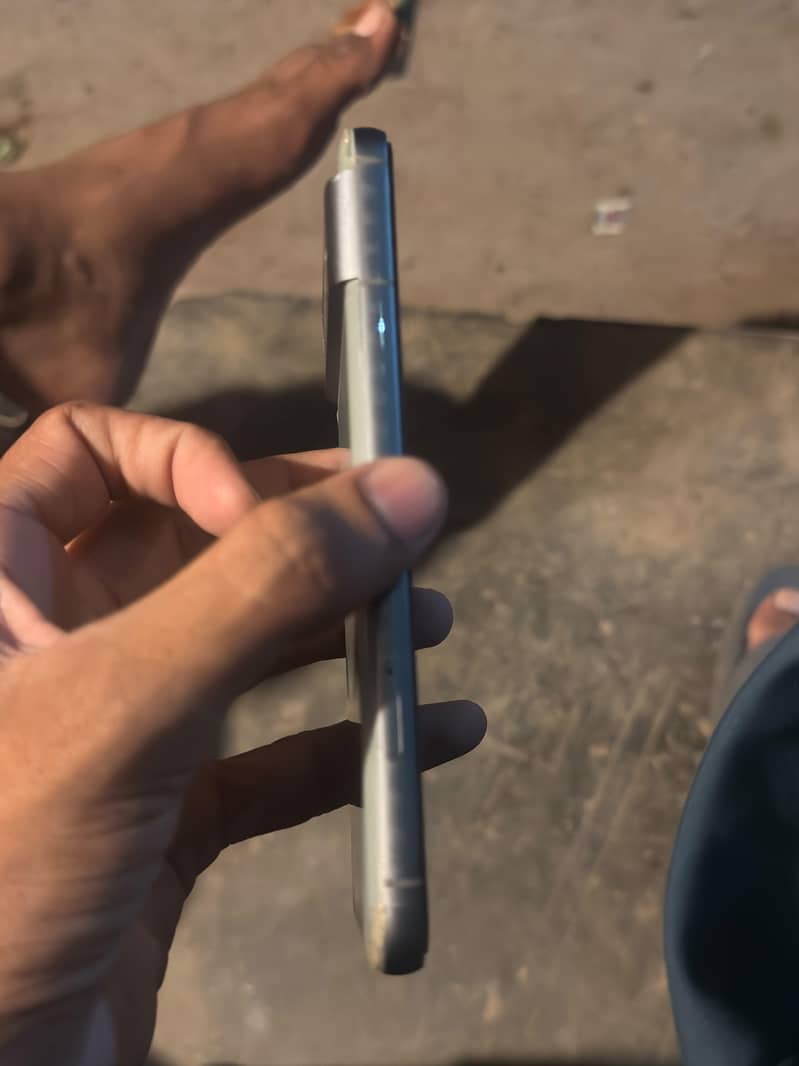 Google Pixel 8 5