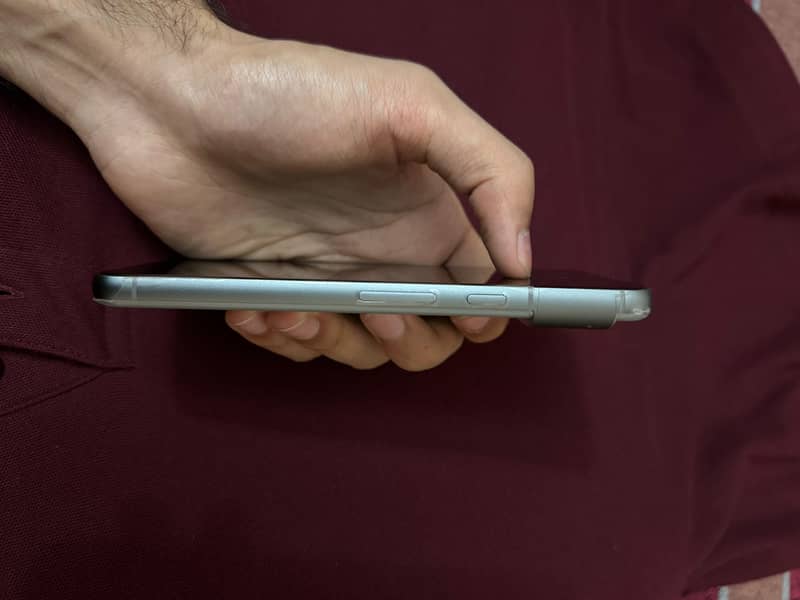 Google Pixel 8 3