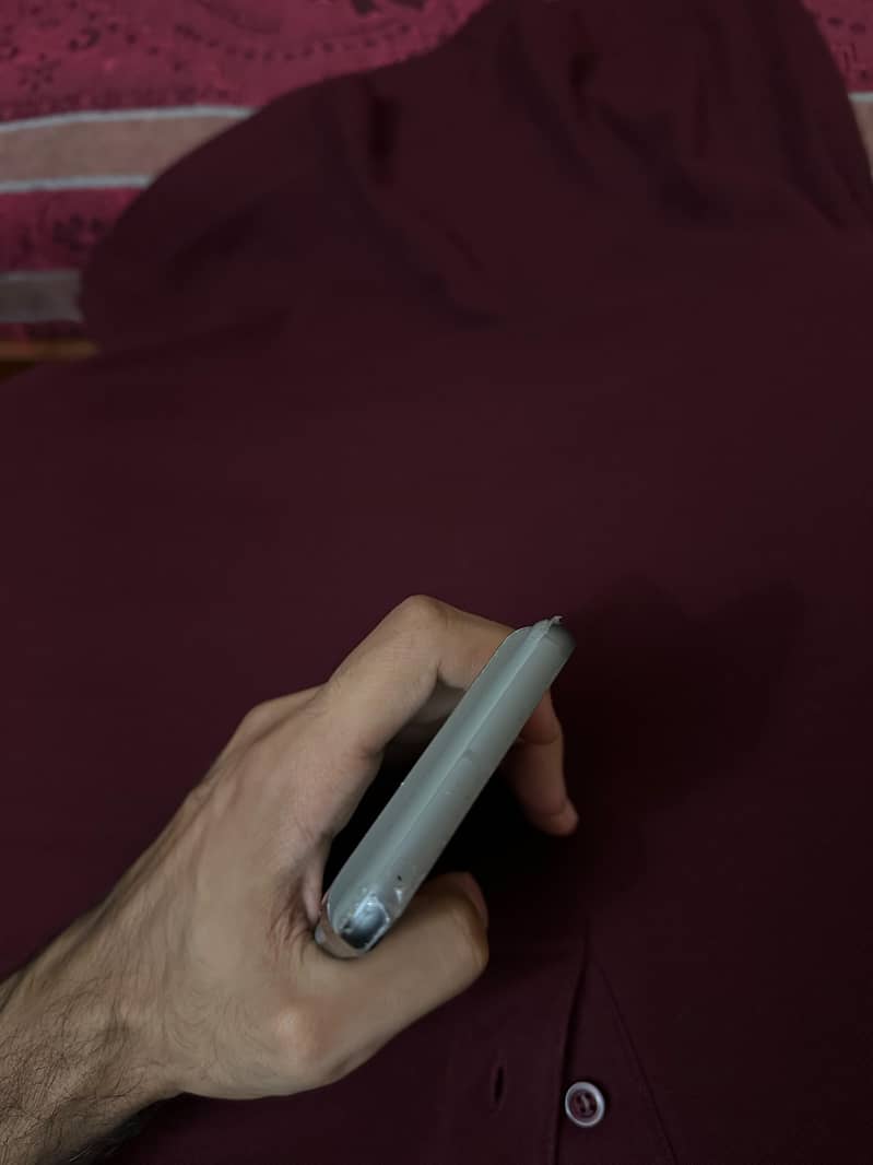 Google Pixel 8 4