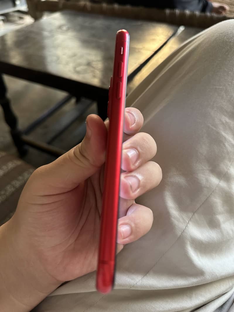 Apple iPhone 11 7