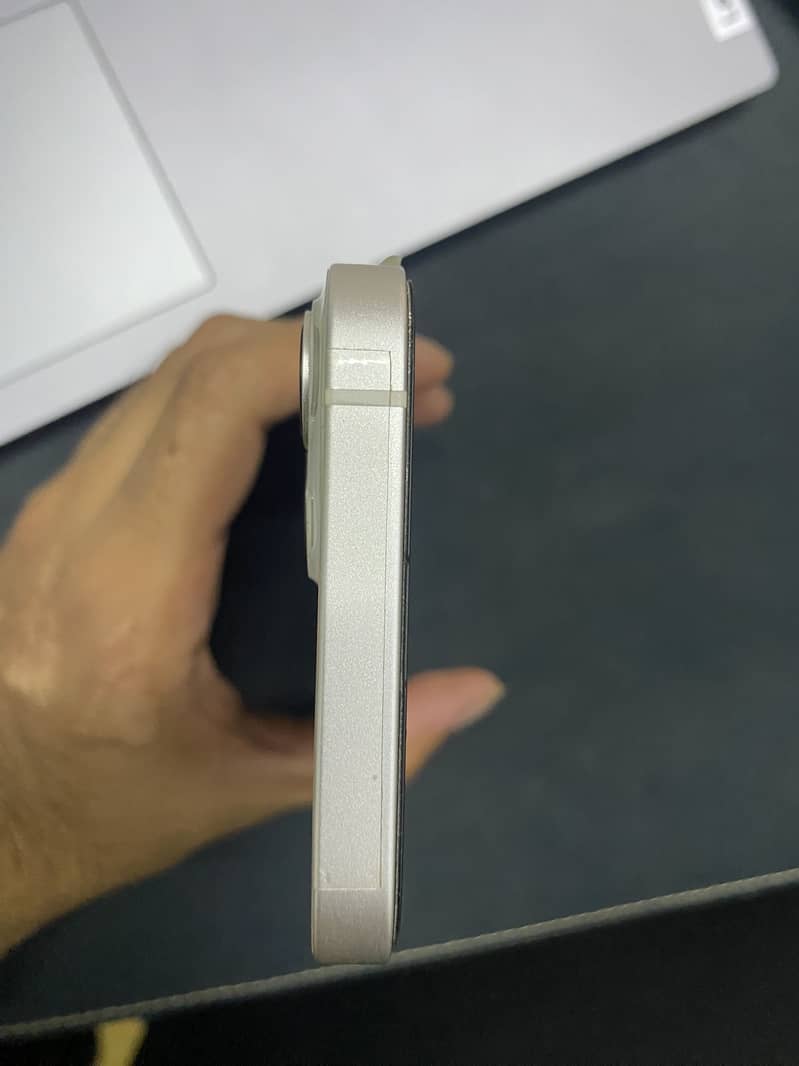 Apple iPhone 13 3