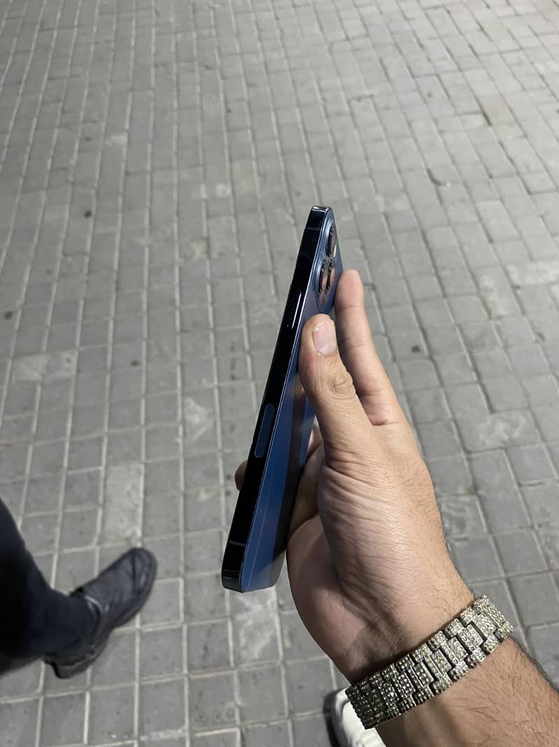 Apple iPhone 12 Pro Max 4
