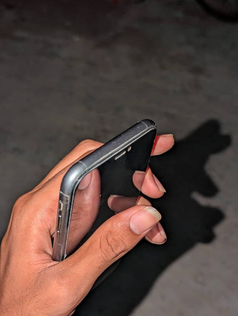 Apple iPhone 11 1