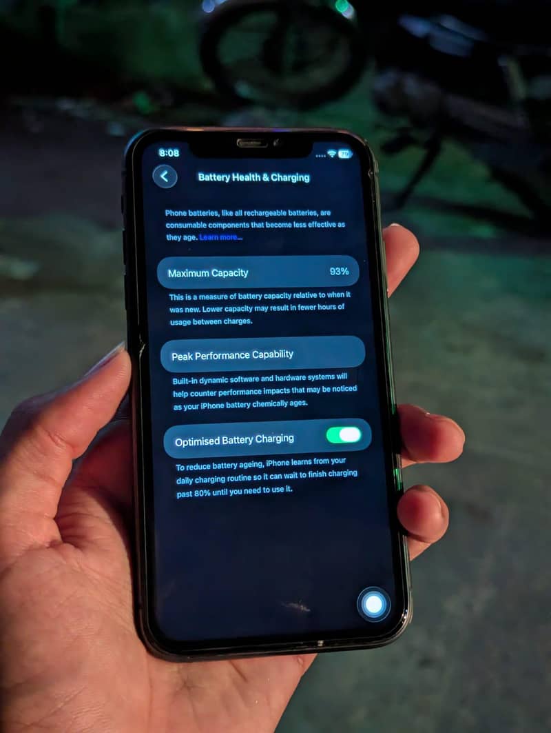 Apple iPhone 11 7