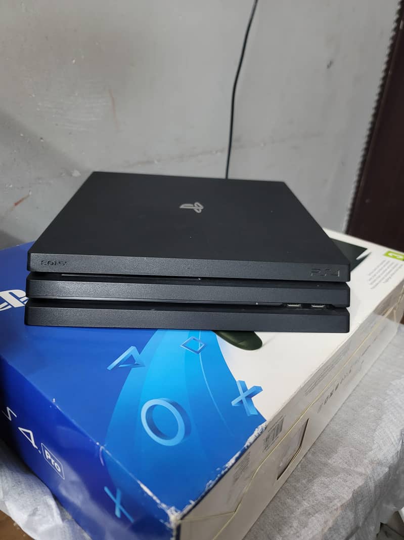 PS4 pro 1tb 4