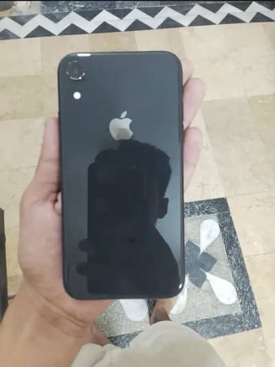 Apple iPhone XR
