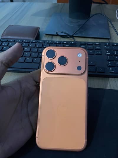 Apple iPhone 17 Pro 256GB 97% BH 156 Cycles Sim Locked with box