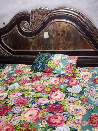 5.5 6 fit full size bed good condition