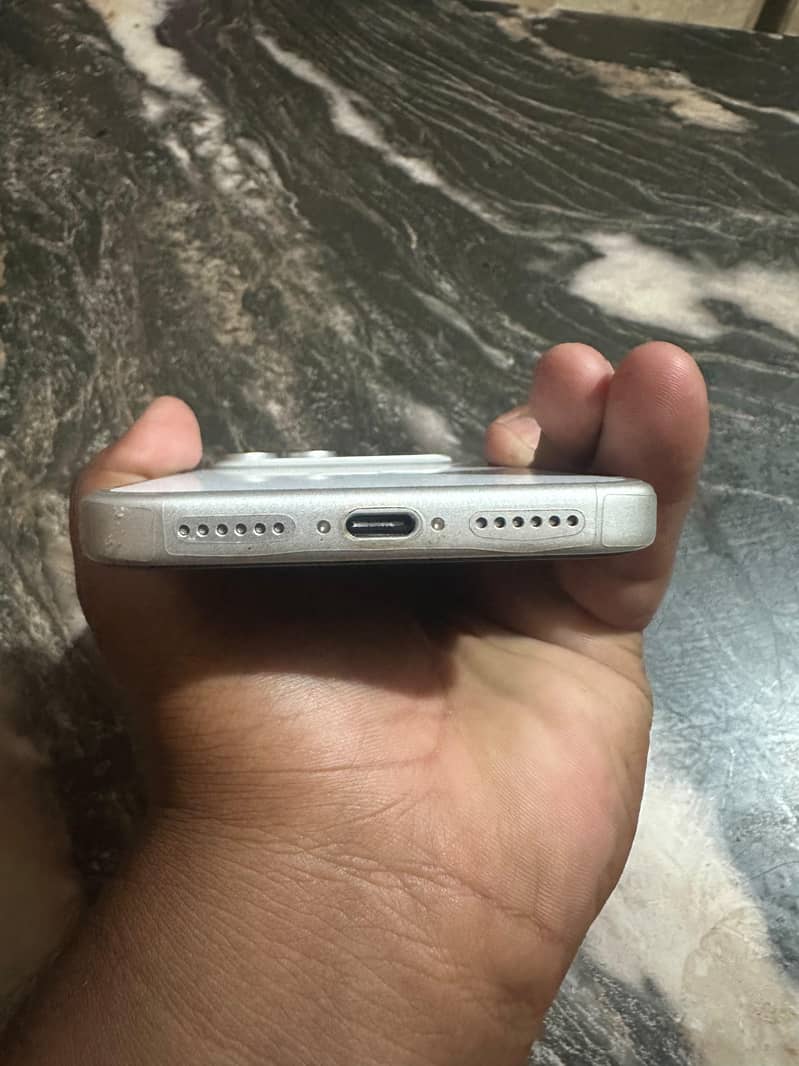 Apple iPhone 17 Pro Max 5