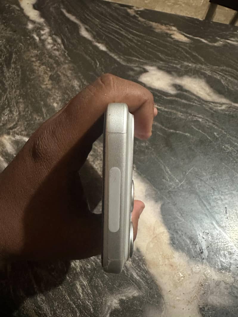 Apple iPhone 17 Pro Max 6