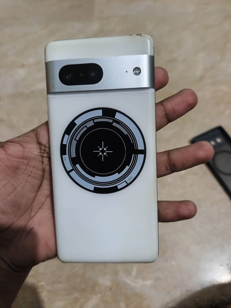 Google Pixel 7 4