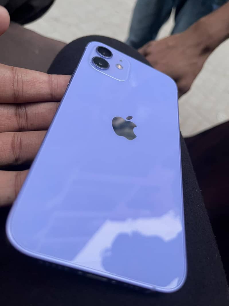 Apple iPhone 12 1