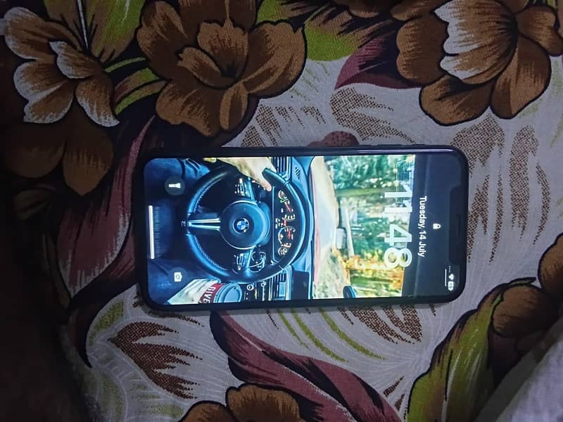 Apple iPhone X 4