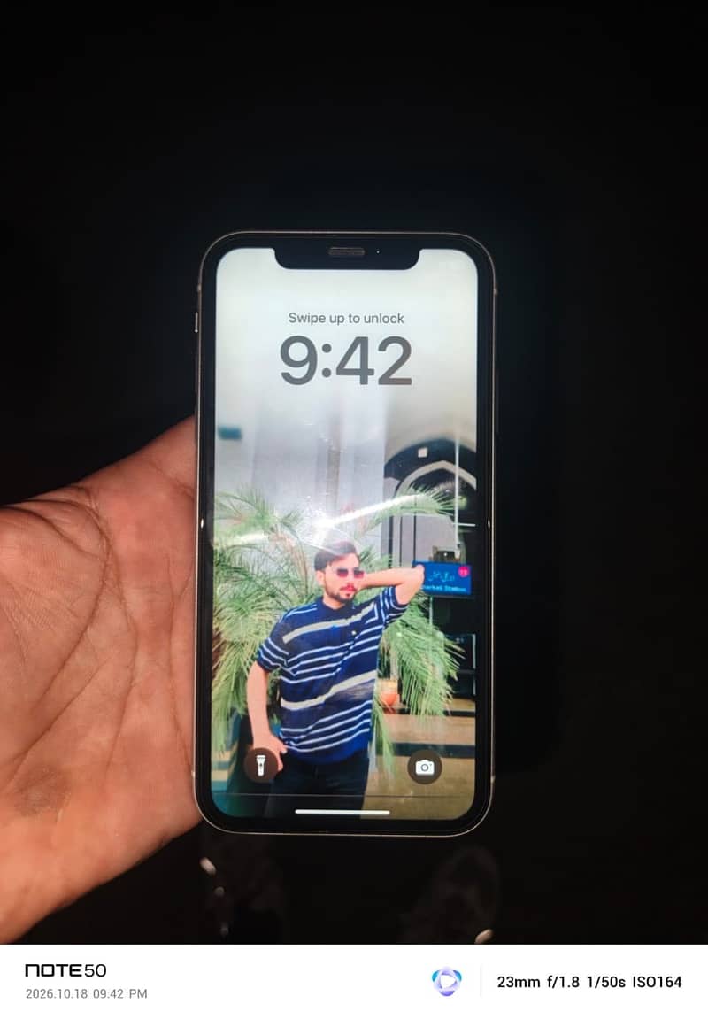 Apple iPhone XR 0
