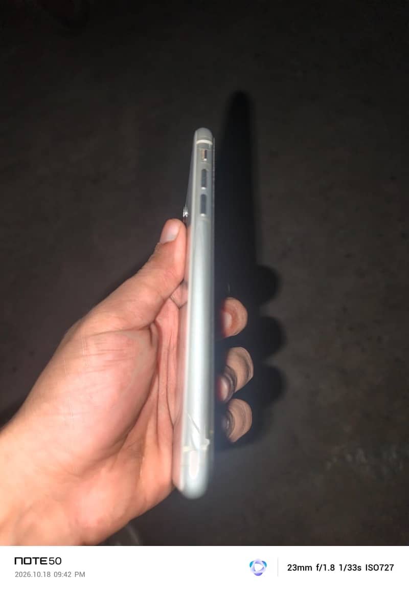 Apple iPhone XR 1
