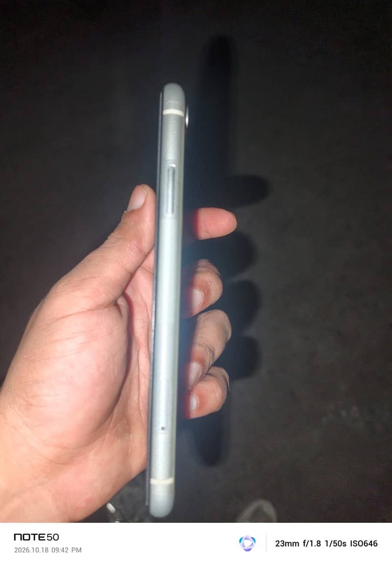 Apple iPhone XR 2