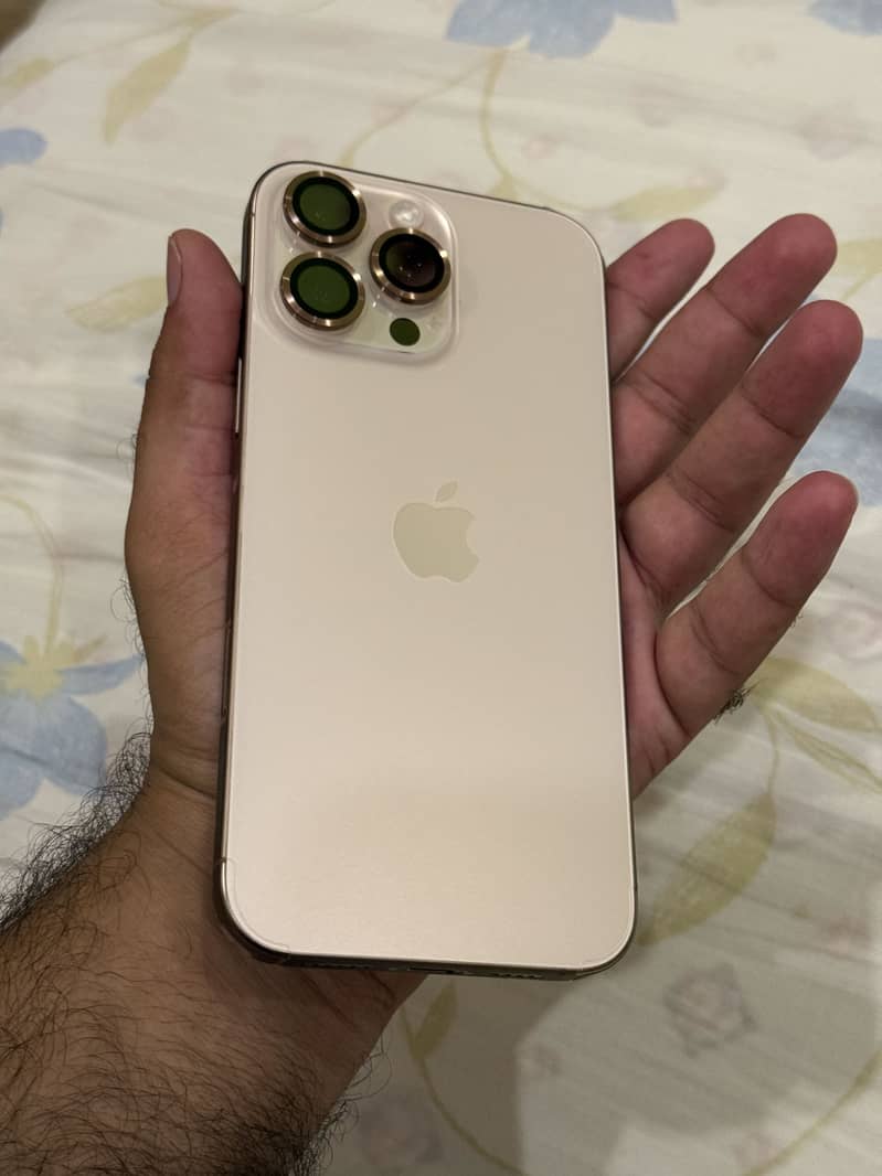 Apple iPhone 16 Pro Max 3