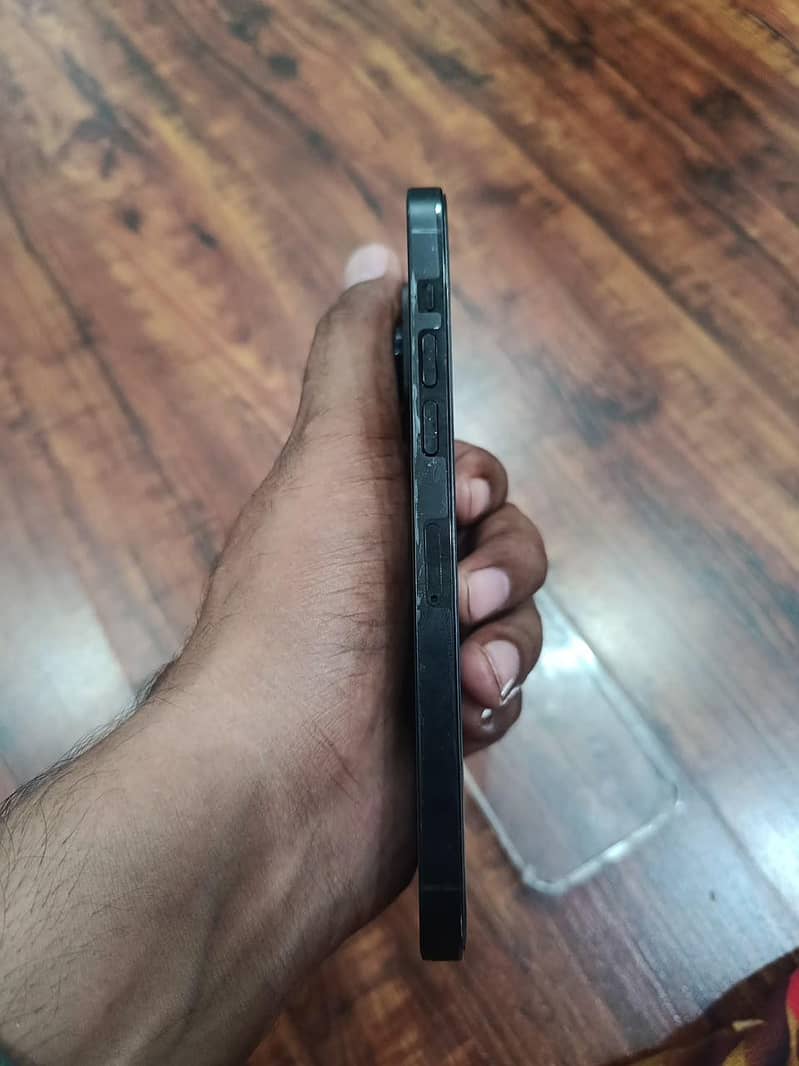 Apple iPhone 14 Pro Max 4