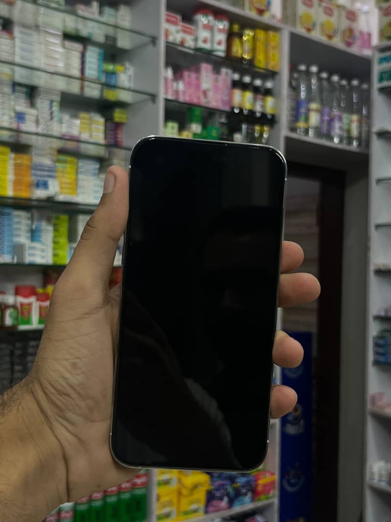 Iphone 14 pro max 2