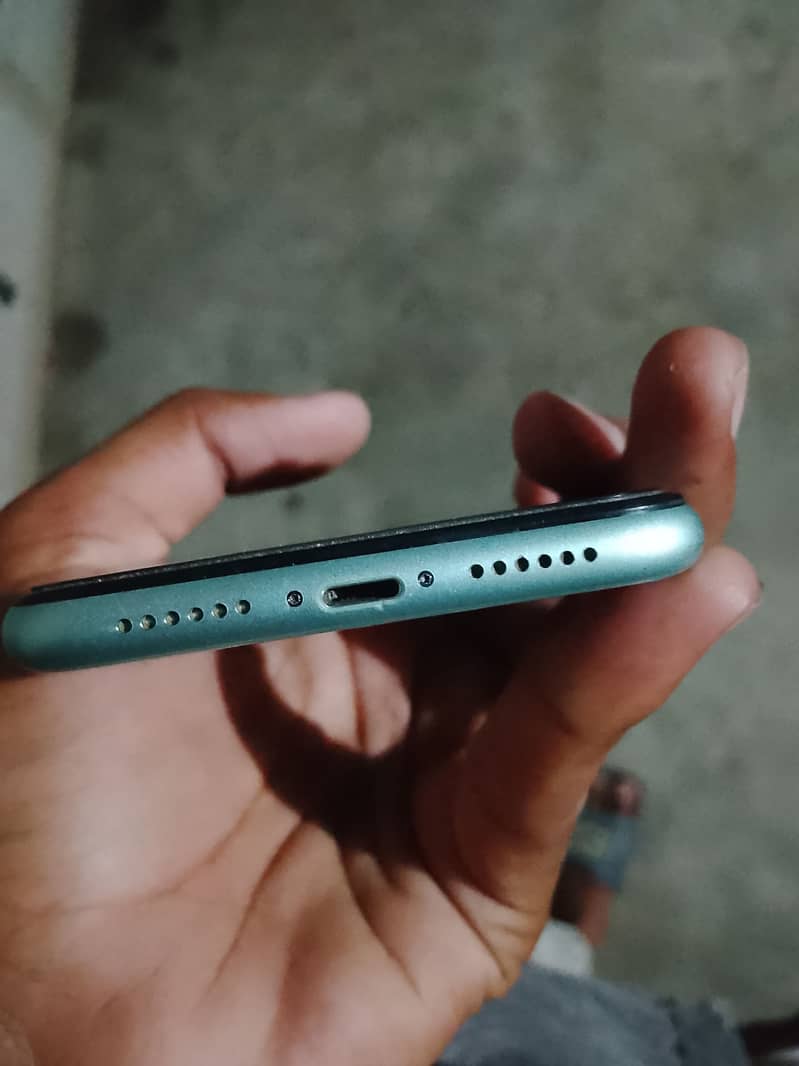 Apple iPhone 11 mdm 4
