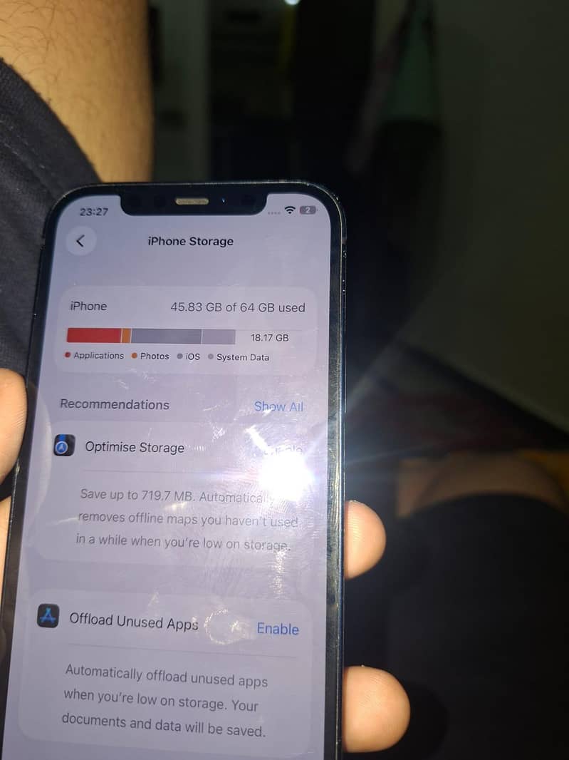Apple iPhone 12 4