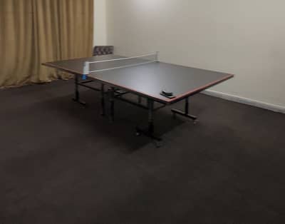 Mdf Laminated lockable Black Table Tennis Table in new condition
