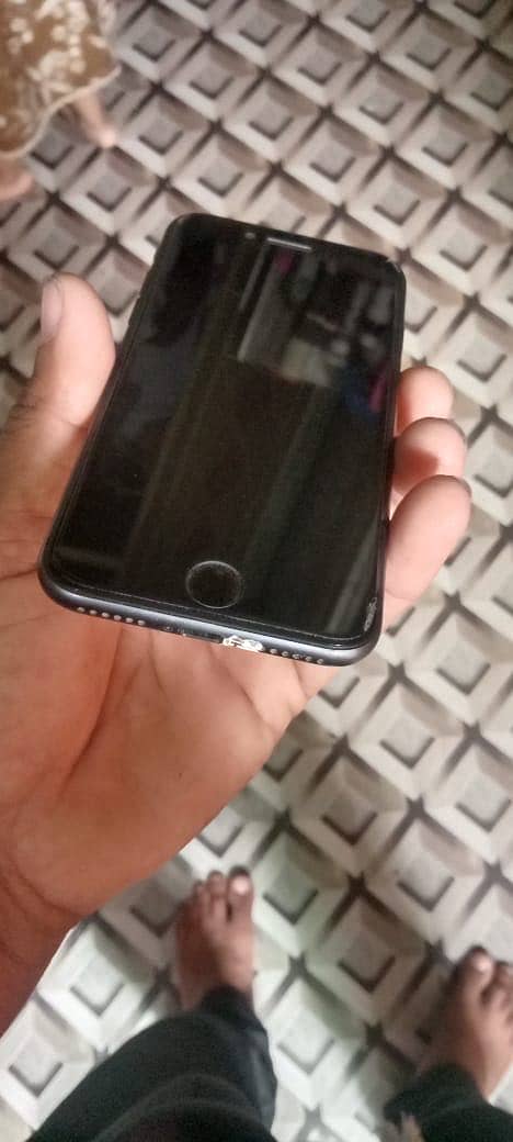 Apple iPhone 8 0