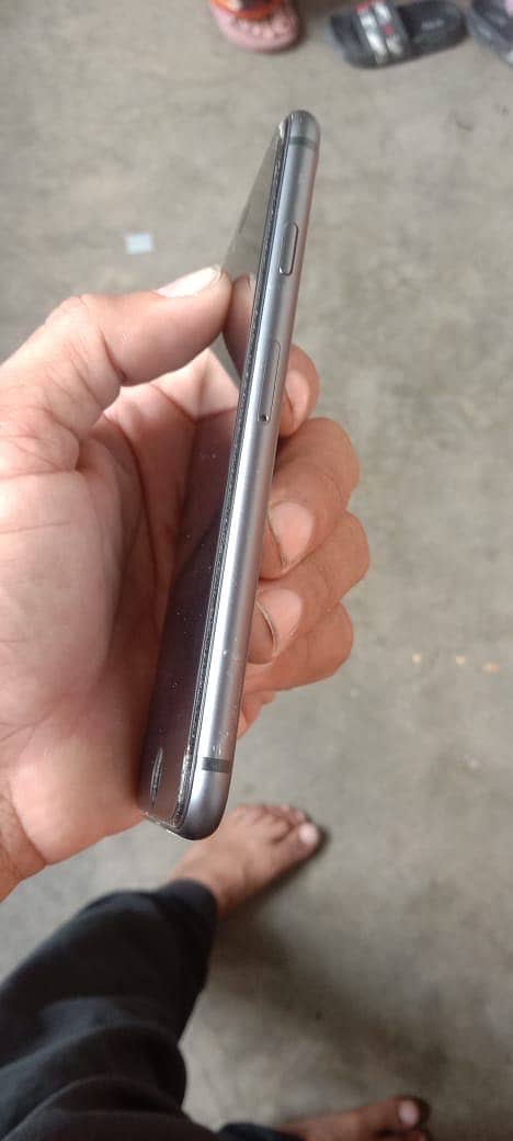 Apple iPhone 8 2
