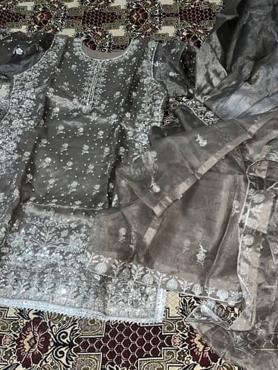 To bee honest  Brand new dresss