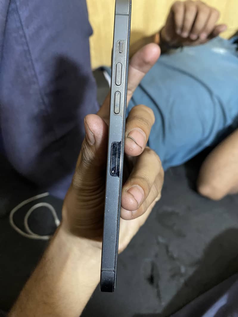 Apple iPhone 12 Pro Max 3