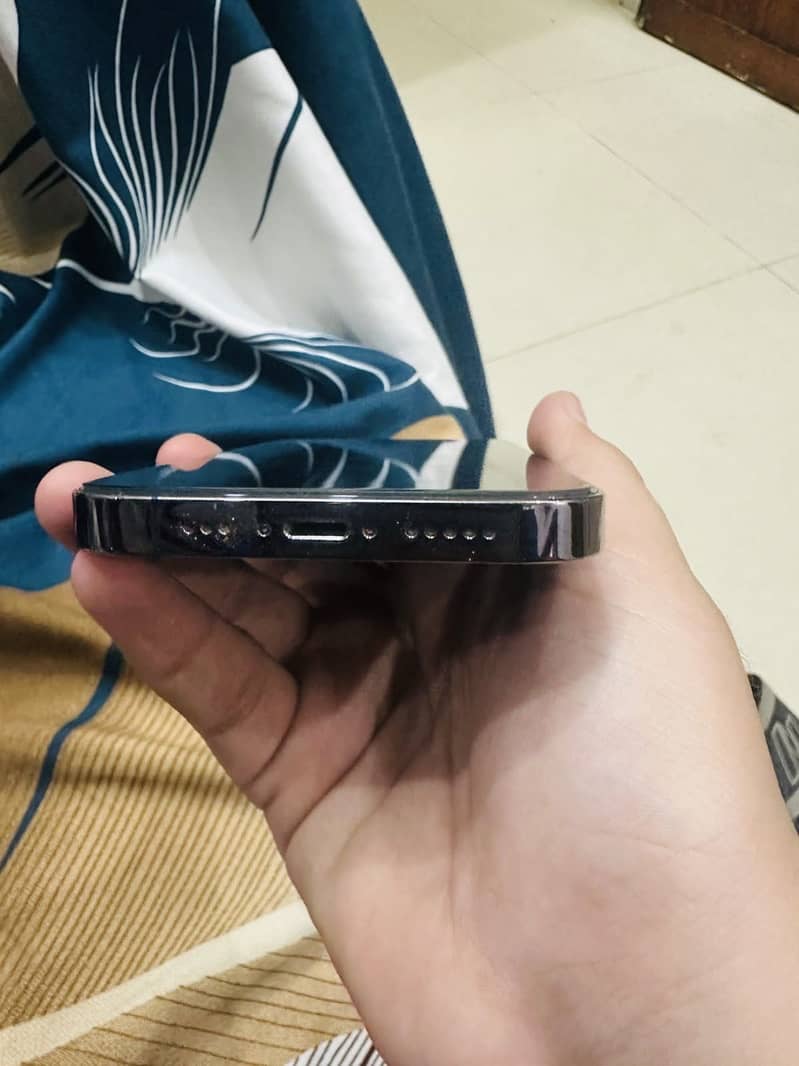 Apple iPhone 14 Pro 1