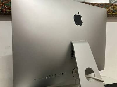 Apple iMac 2017  Like New Condition