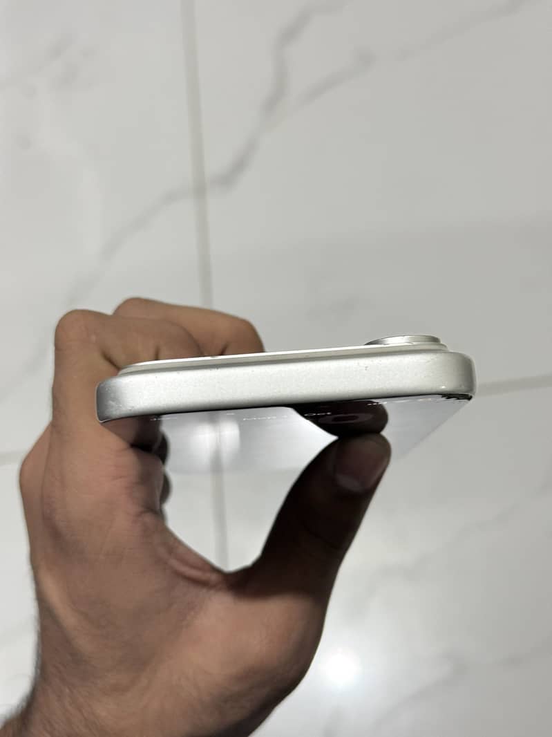 Apple iPhone 17 Pro Max 3
