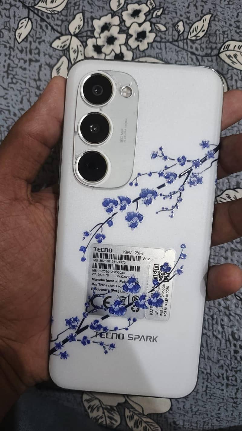 Tecno spark 40 pro plus 0