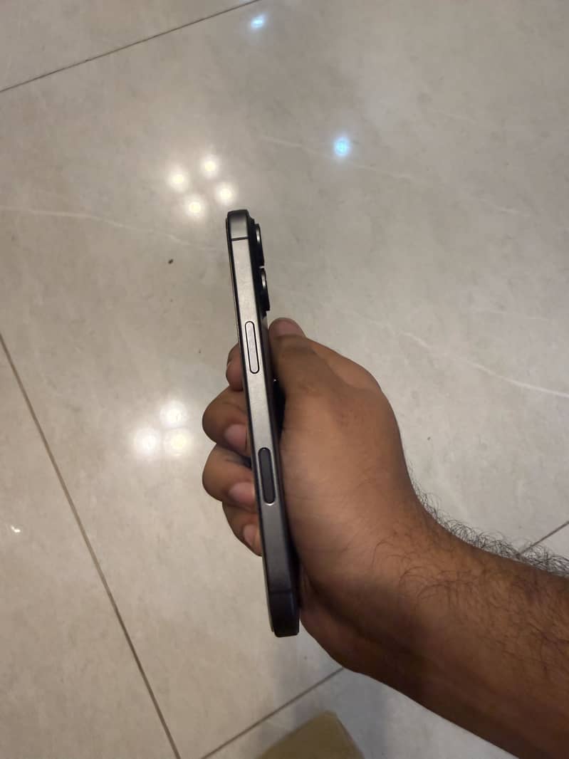 IPHONE 17 2