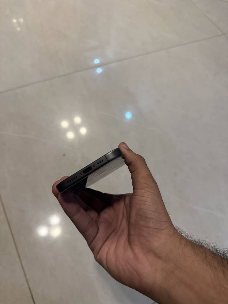 IPHONE 17 3