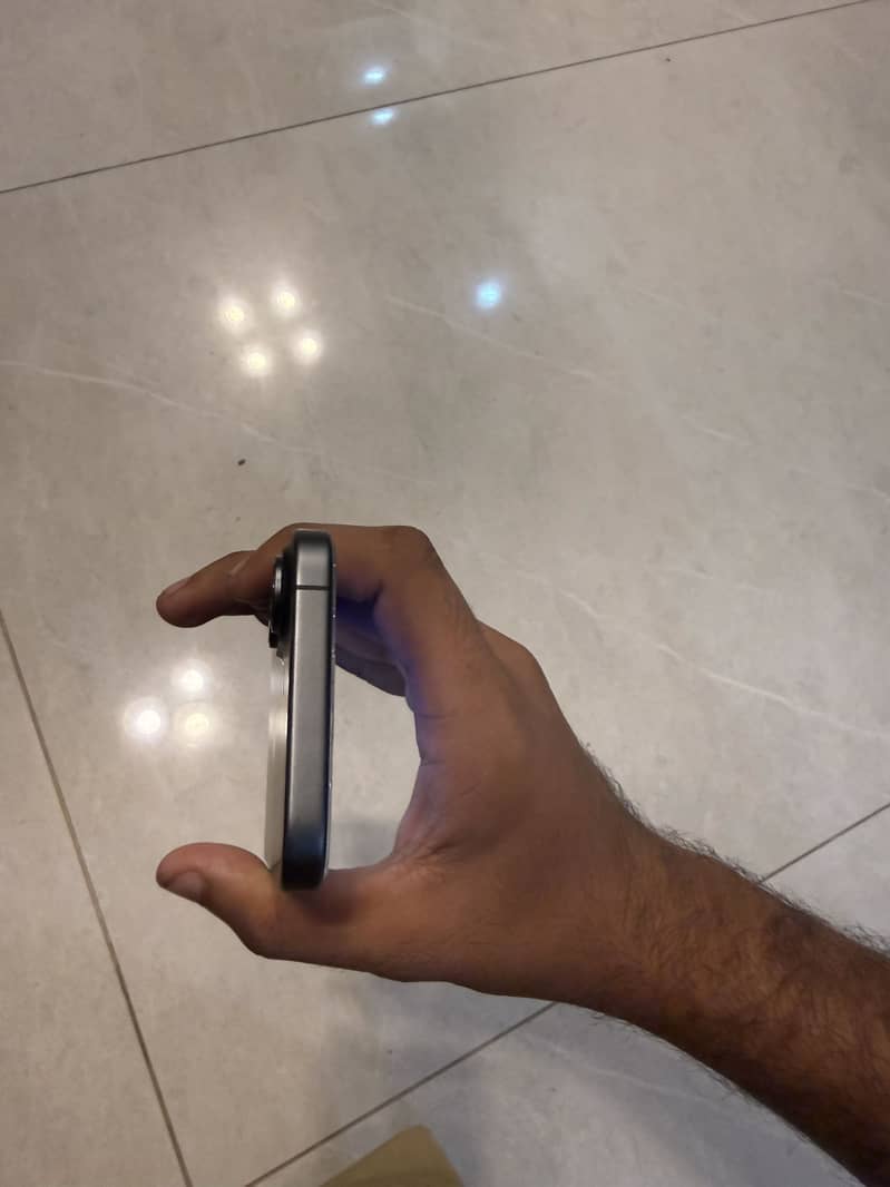 IPHONE 17 5