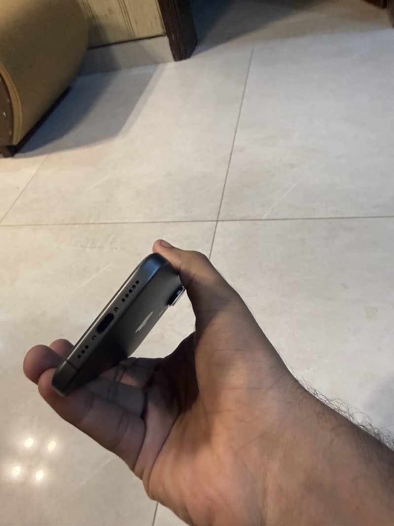 IPHONE 17 8