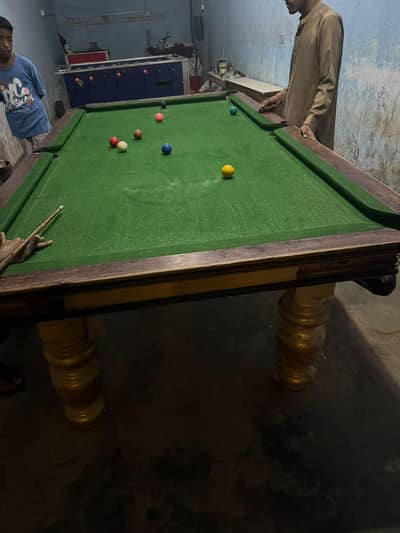1 snoker size 8 by 4 condition 9/10 or 1 patti ha football game