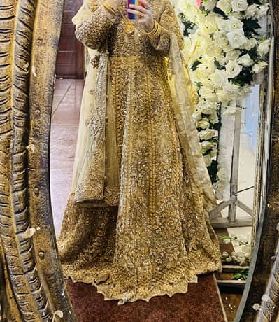 Bridal maxi comes with duptta, potli, pajama, maxi and belt